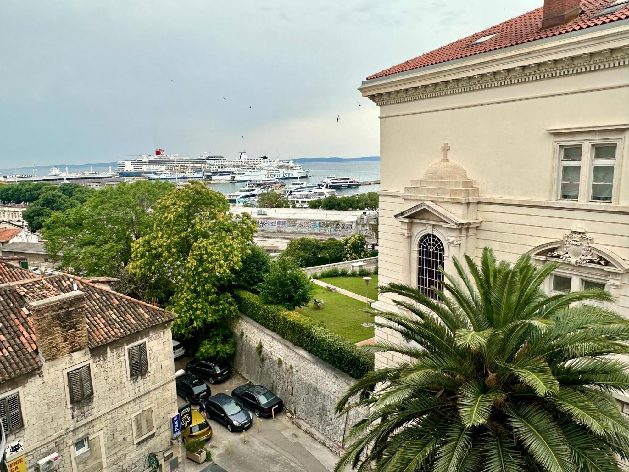 Mariani Luxury Rooms In Center Split Eksteriør bilde