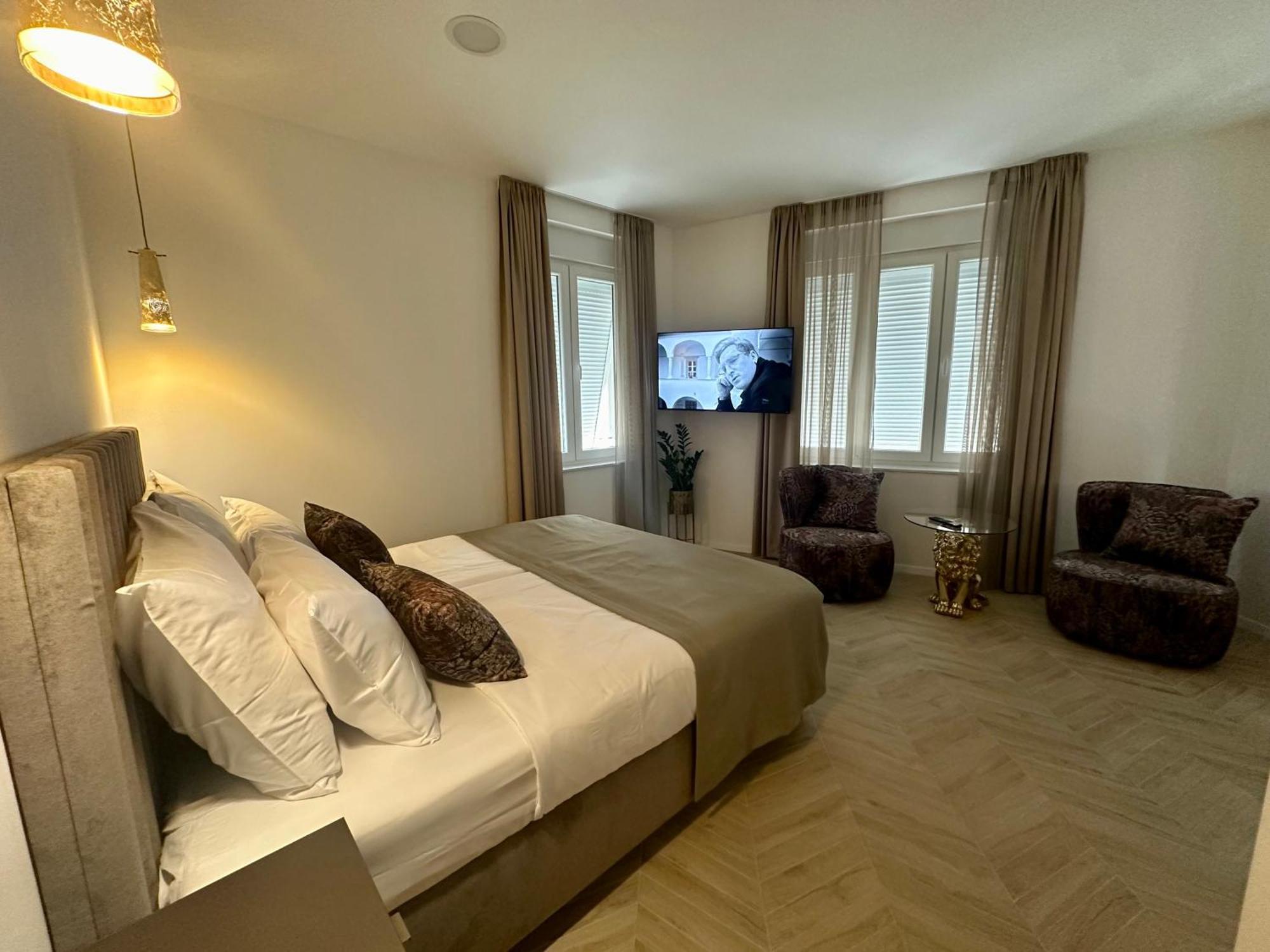 Mariani Luxury Rooms In Center Split Eksteriør bilde