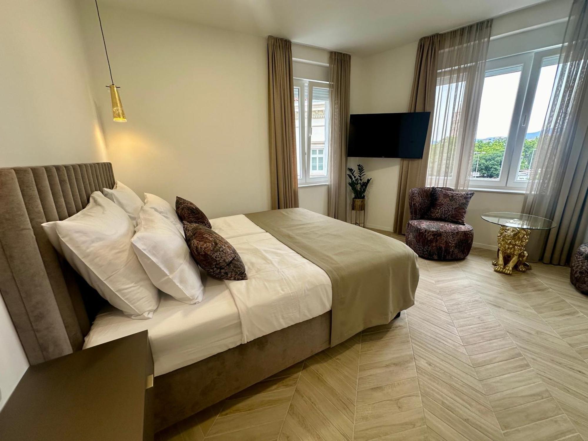 Mariani Luxury Rooms In Center Split Eksteriør bilde